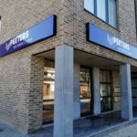 Lichtbakken ledbakken neon verlicht reclame lichtbak verlichte reclamebak doekbak led-box signbox gevellichtbak Reclame Huygen Reclamebedrijf Beringen Limburg Belgie