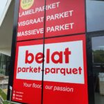 Gevelbelettering raambelettering raamstickers vitrinestickers glasstickers kleefletters raamfolies raamplakkers uitgesneden letters Reclame Huygen Reclamebedrijf Beringen Limburg Belgie