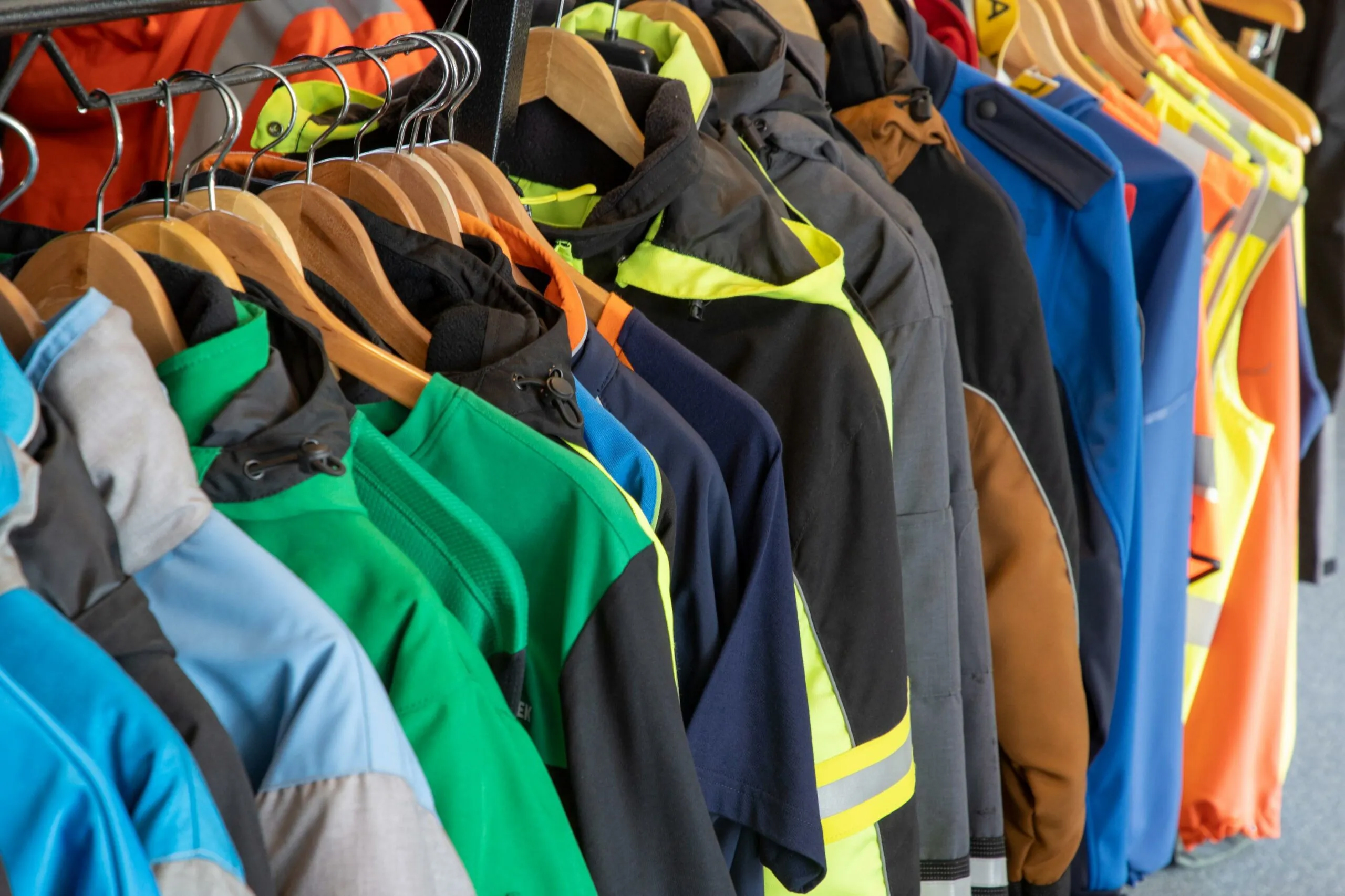 bedrijfskeding beroepskleding kleding berukken promotiekleding reclamekleding bedrukken van textiel